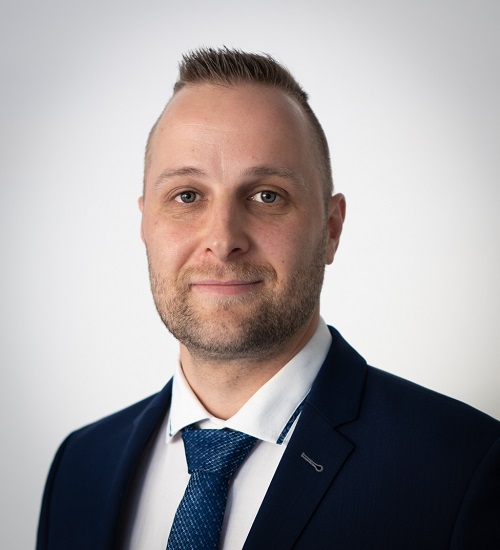 Dr. Raphael Mair
